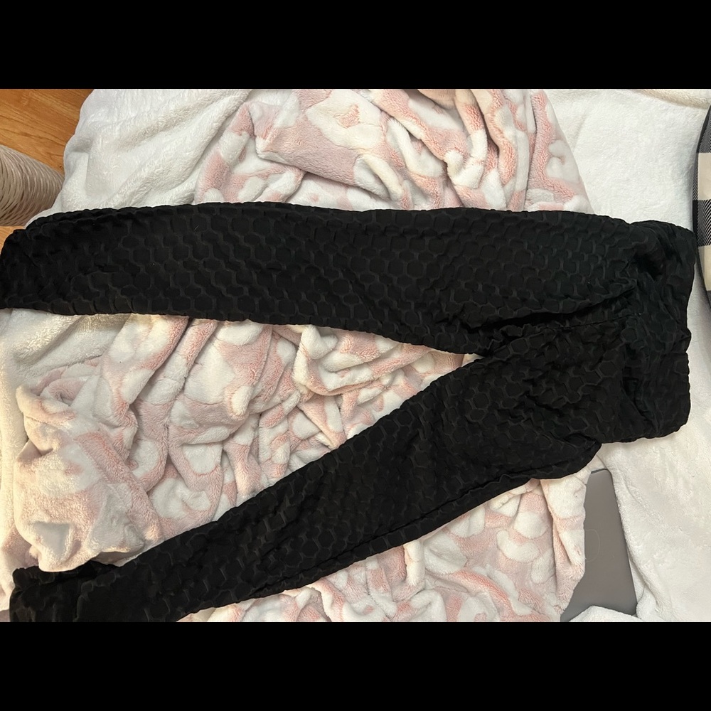 Size small leggings.